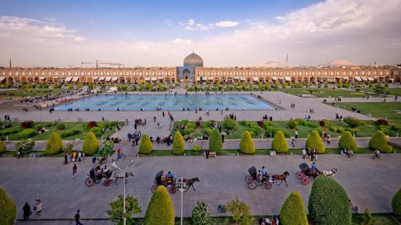 استقرار جوی پایدار در اصفهان/ گرم ترین شهر استان کاشان با دمای ۳۳ درجه
