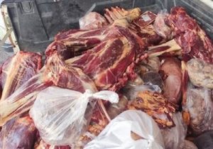 کشف 30 تن فرآورده هاي گوشتي خارج از شبکه توزيع