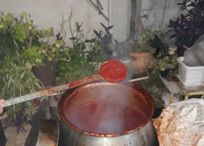 عکس نوشت| بوی پخت رب خانگی مهمان کوچه پس کوچه های کوهپایه