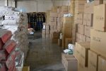 شناسایی انبار بزرگ قاچاق غذای حيوانات در خمینی‌شهر