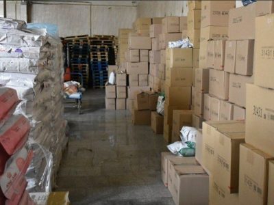 شناسایی انبار بزرگ قاچاق غذای حيوانات در خمینی‌شهر