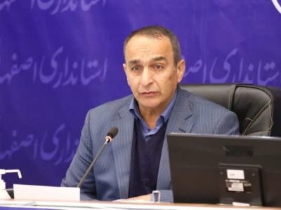 مبارزه با آفت ملخ بومی و مراکشی در ۵۰۰۰ هکتار از اراضی اصفهان