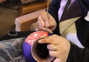 فعالیت بیش از ۱۱۰۰طرح قالی باقی و ۳۰۴ طرح صنایع دستی مددجویان کمیته امداد استان اصفهان