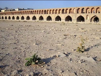 بحران کم‌آبی زاینده‌رود روی میز تصمیم‌گیری؛ اولویت با تأمین آب شرب