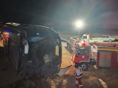 واژگونی اتوبوس در محور شهرضا-آباده ۲۳ مصدوم برجای گذاشت