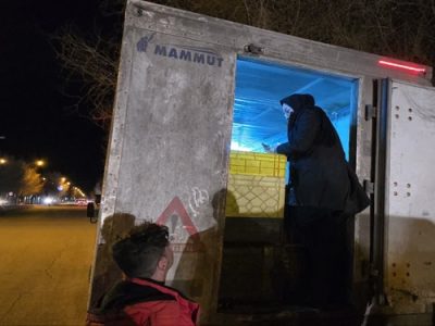 توقیف دو دستگاه خودرو حمل غیر مجاز فرآورده های خام دامی در شهرستان بویین میاندشت