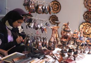 برگزاری یازدهمین نمایشگاه تخصصی صنایع‌دستی، سوغات و گیاهان دارویی در اصفهان