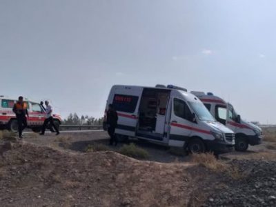 چهار مصدوم براثر واژگونی سمند در اتوبان کاشان