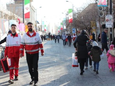 امدادرسانی هلال احمر استان به بیش از هزار شرکت‌کننده در راهپیمایی ۲۲ بهمن