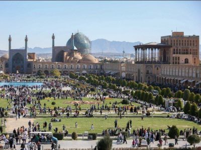 اصفهان نگین فیروزه‌ای ایران است